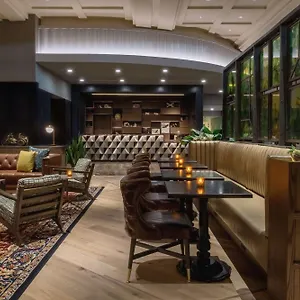 The Duniway Portland, A Hilton Portland